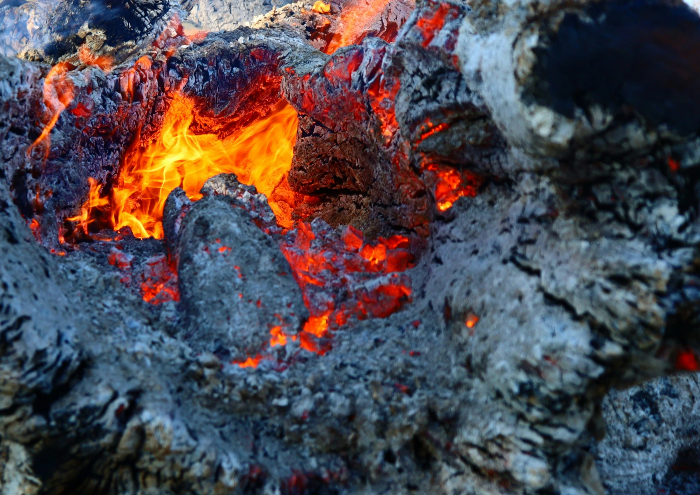 the close up po shows an old looking  coal