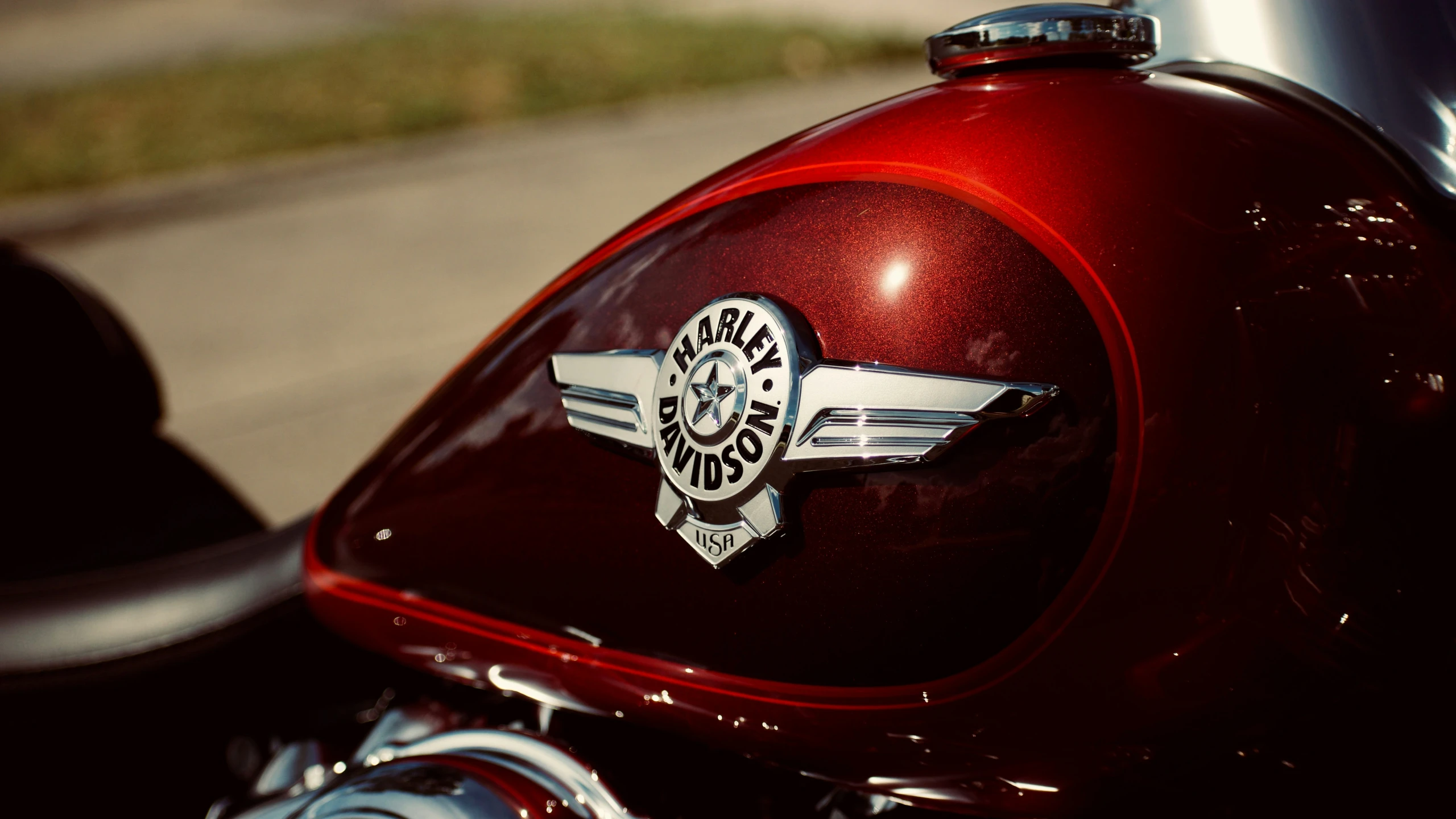 a po of the front end of a motorcycle