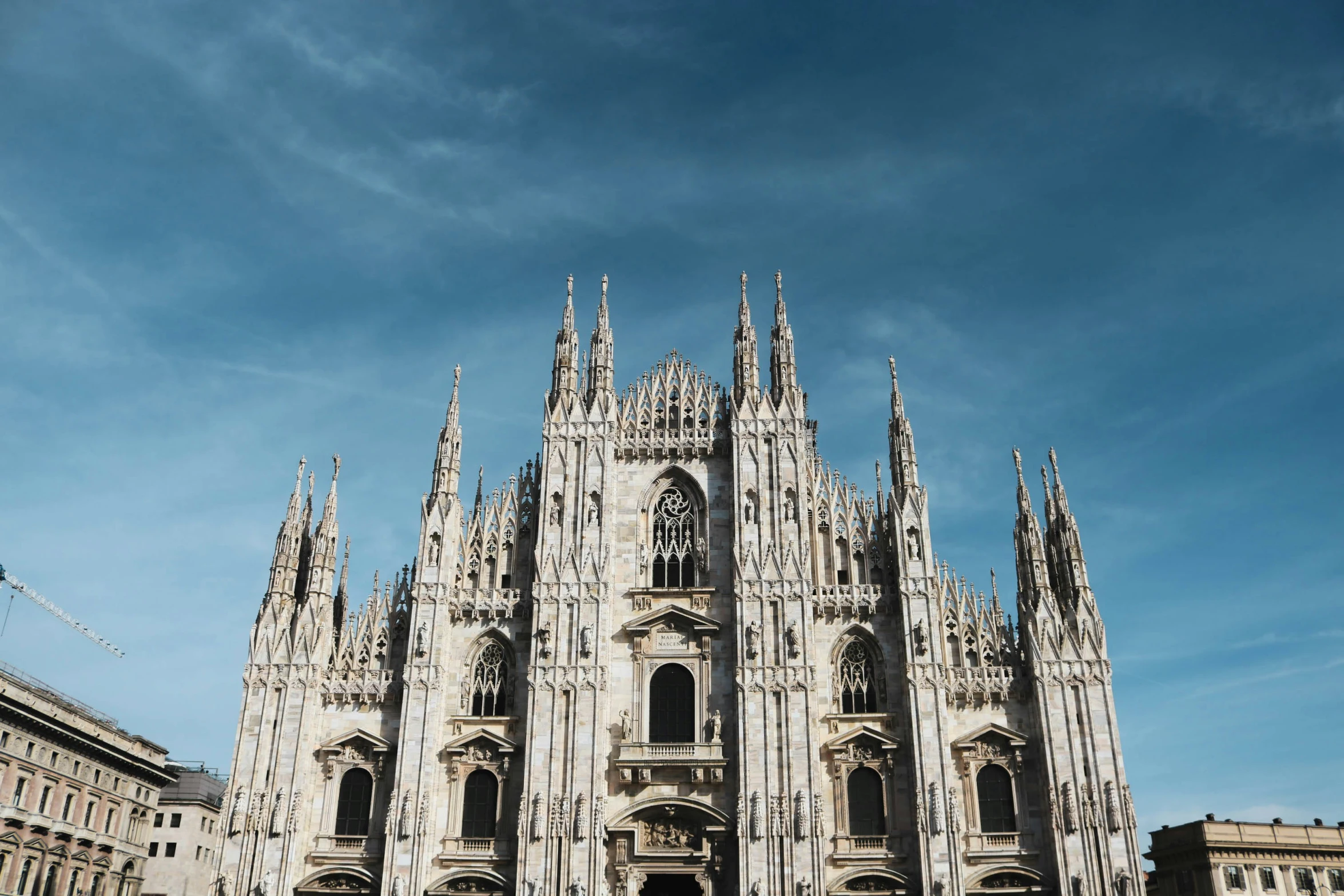 a view of a large building that looks like it's from the outside