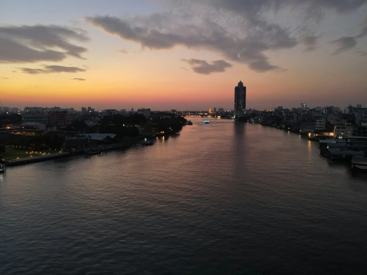 the river is in front of the city