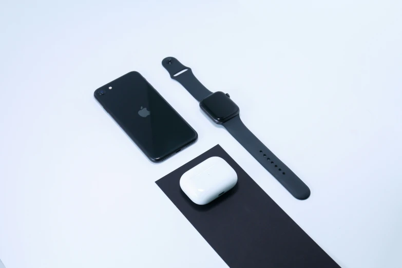 the accessories for the smart watch are displayed