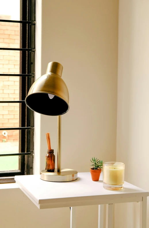 a lamp that is sitting on top of a table