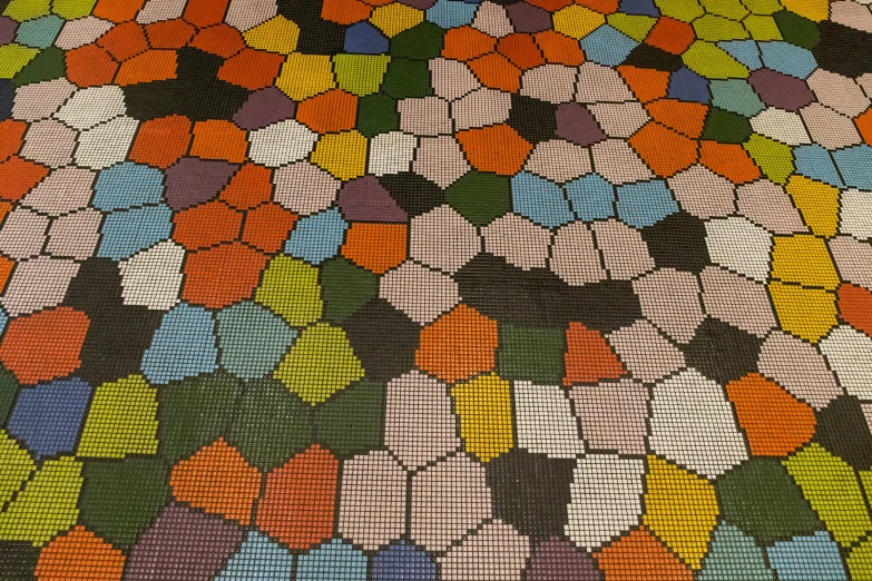 this is a mosaic pattern that shows several squares