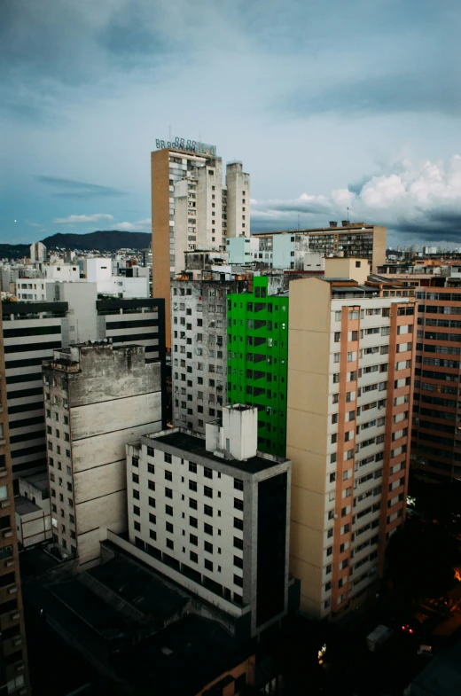 an image of many buildings in the city