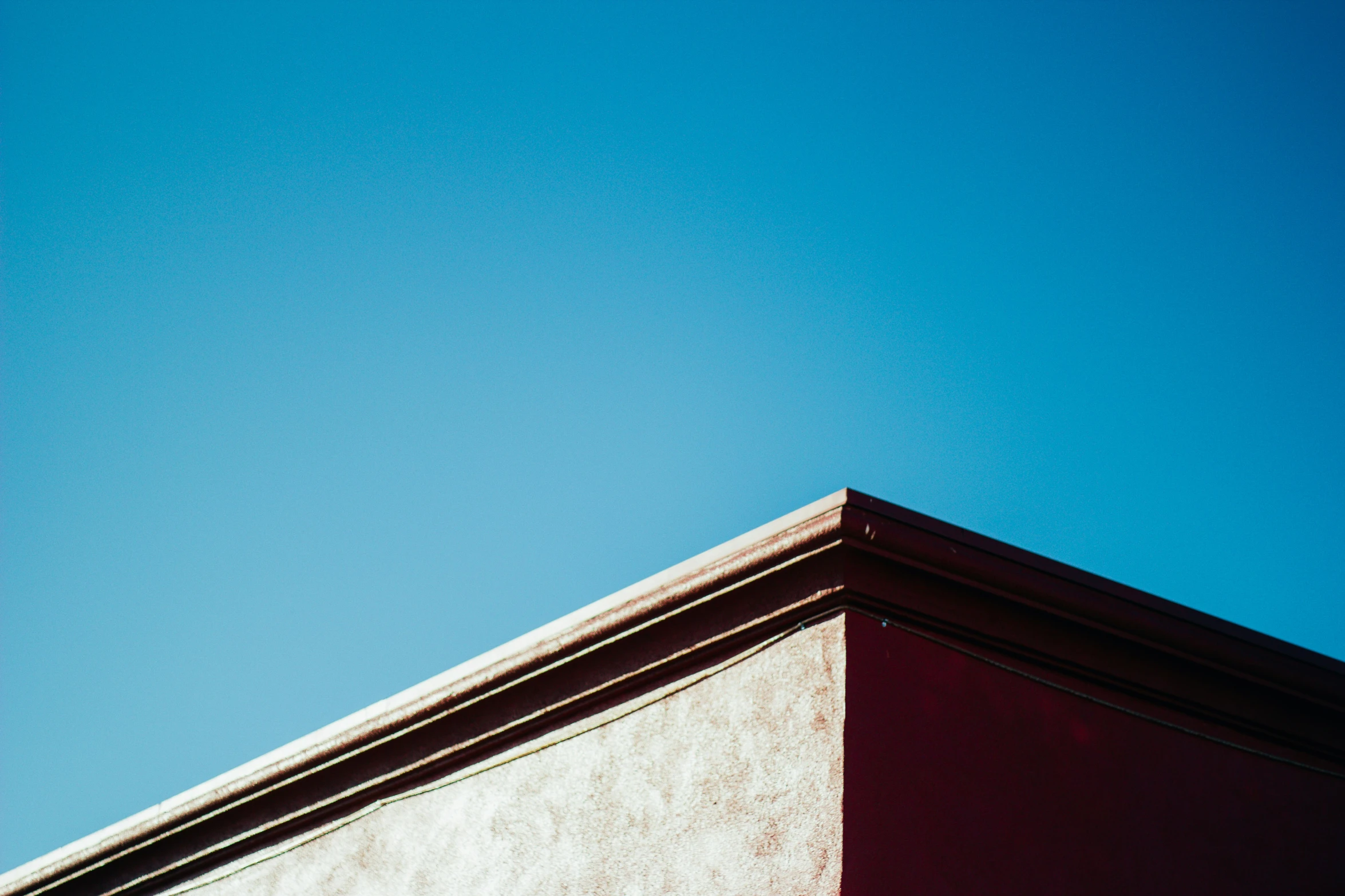 a blue sky with no clouds on it