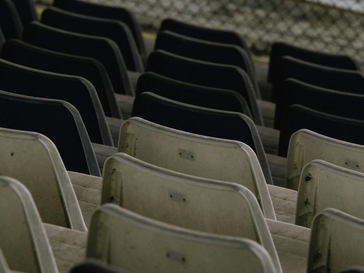 rows of chairs facing the left and right