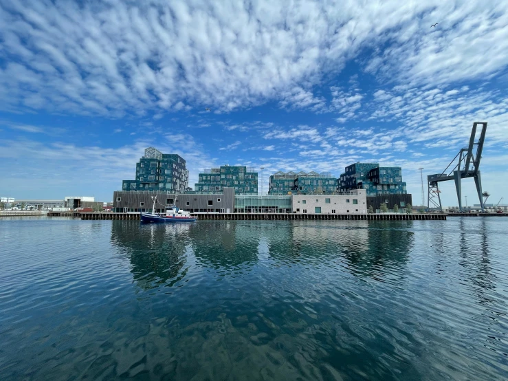 a large body of water that has a sky background