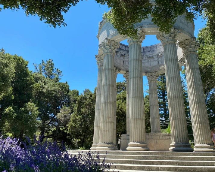 the architecture of an old and historic building in a park