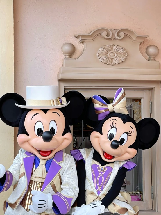 mickey and minnie's character at disney world