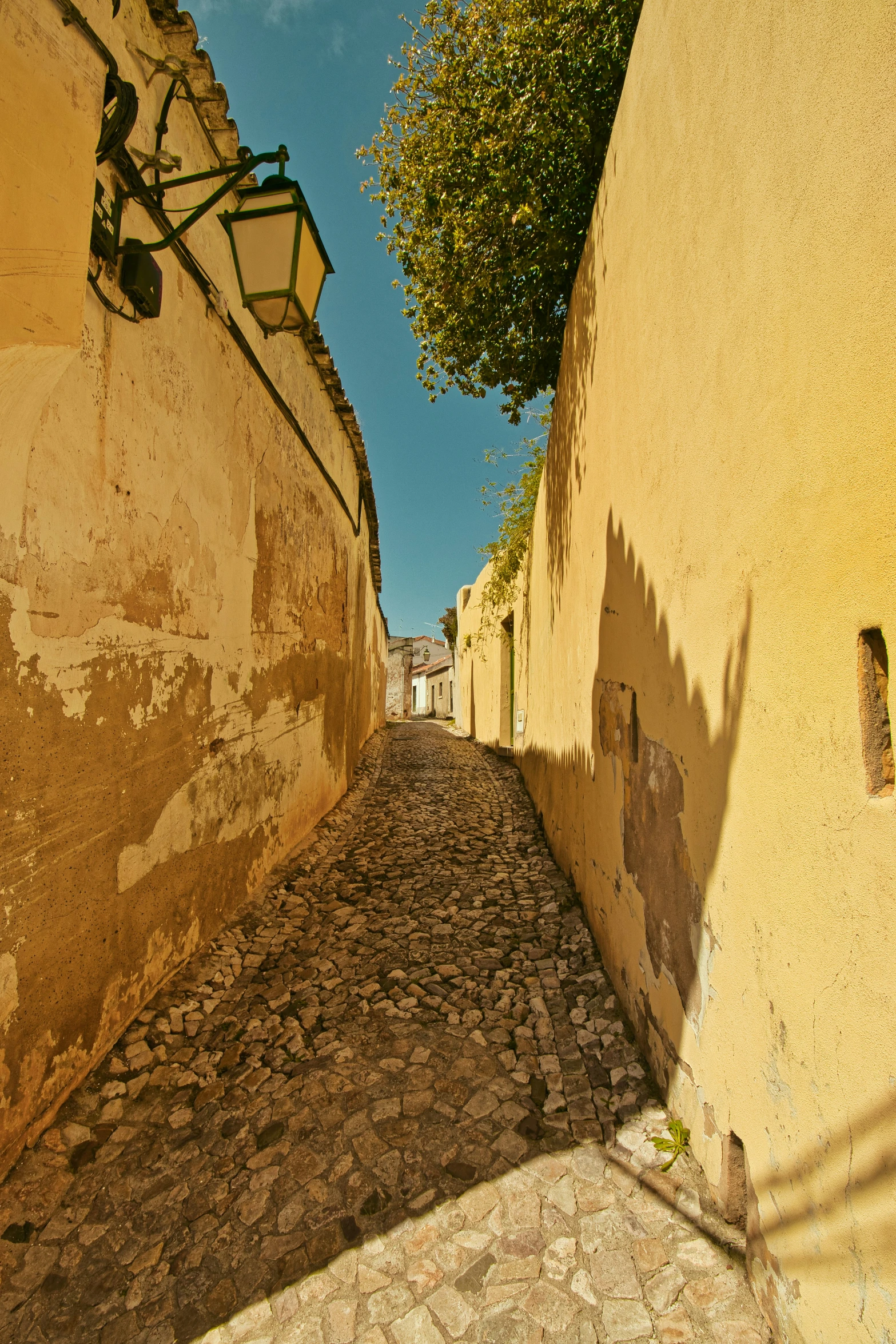 an image of street that looks like old streets