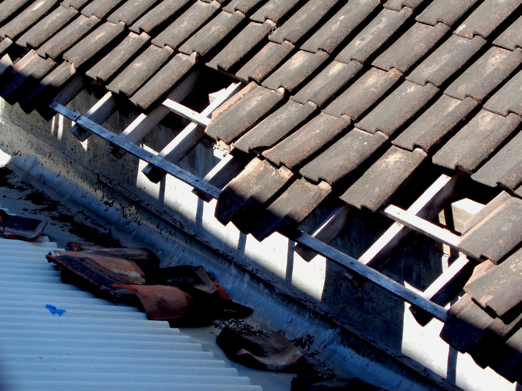 an image of the roof and gutter on a building