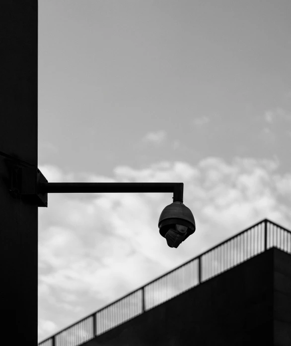 a street light that is outside of a building