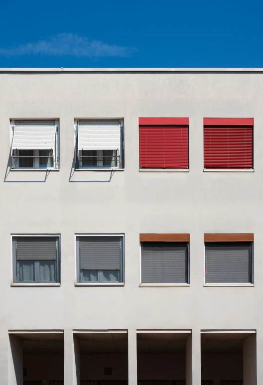 there are many different closed windows on this building