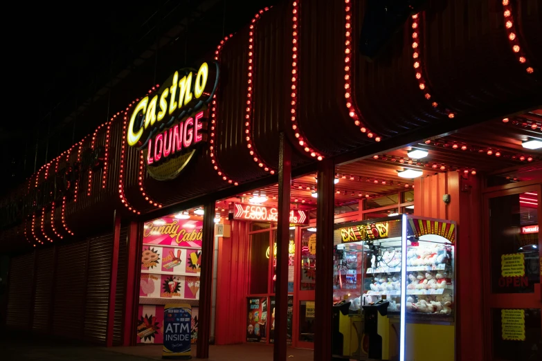 an outside view of a fast food restaurant