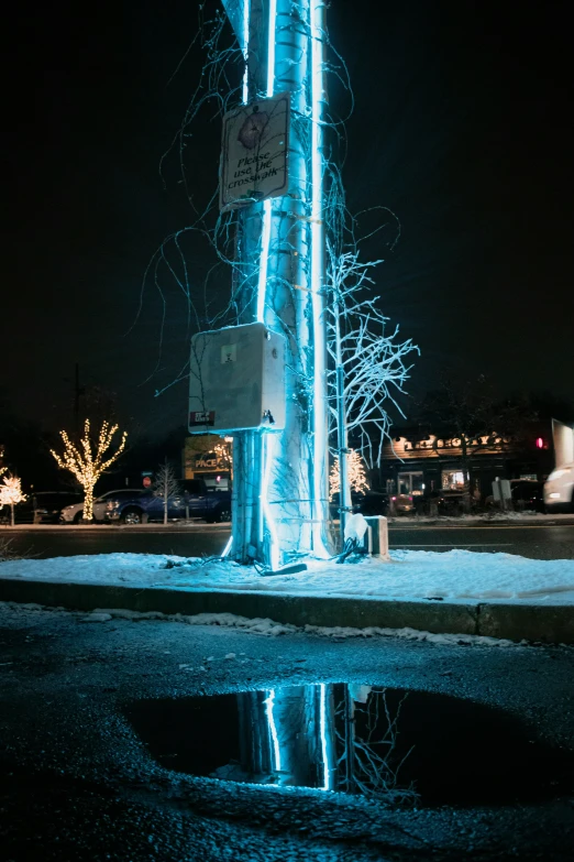 a light pole that has some blue lights on it