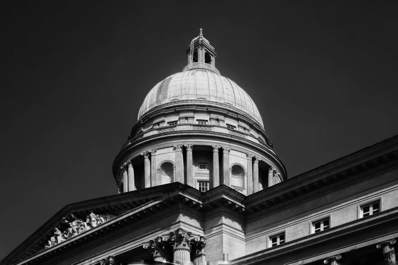 the dome of the texas state capitol building