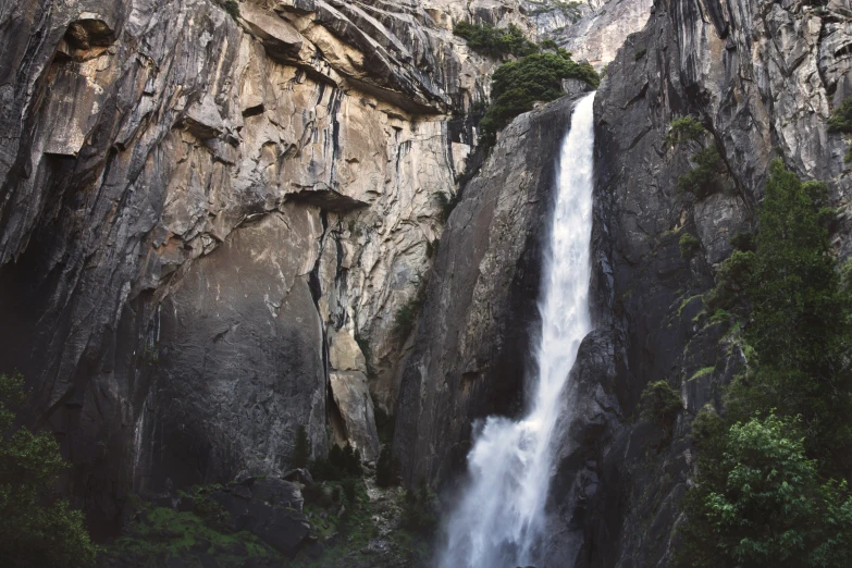 the waterfall was one the most recognizable feature in the region