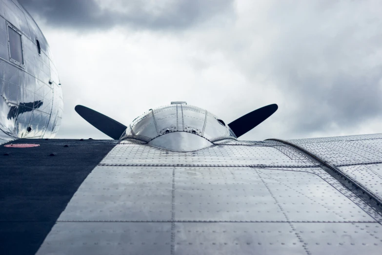 an airplane wing with a closeup of the front wing