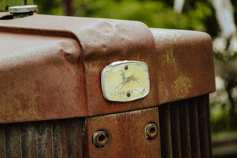 a picture of some old rusted out objects