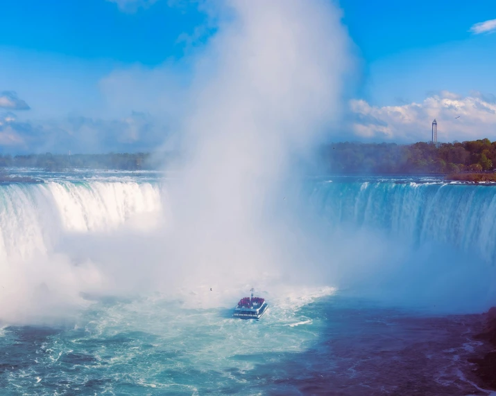 a boat is floating near the water with a lot of water