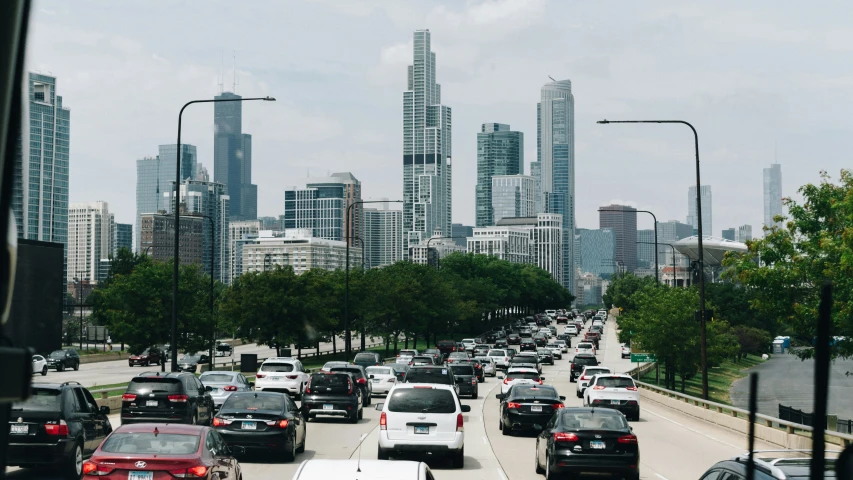 there is a busy street that is full of cars