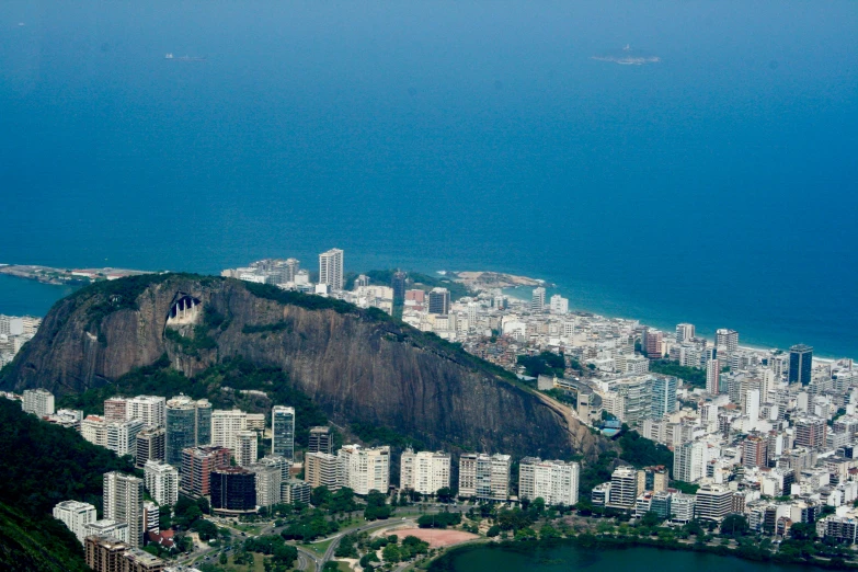 aerial view of the skyline and ocean in zil