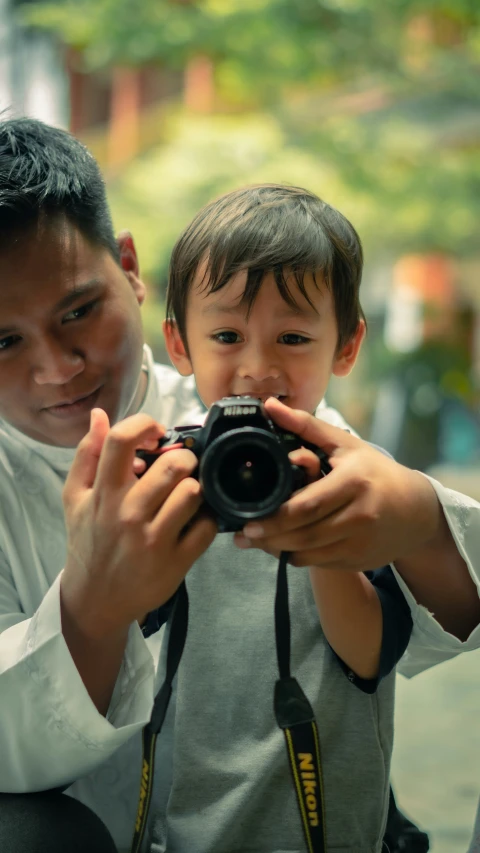 a  taking a po with a camera