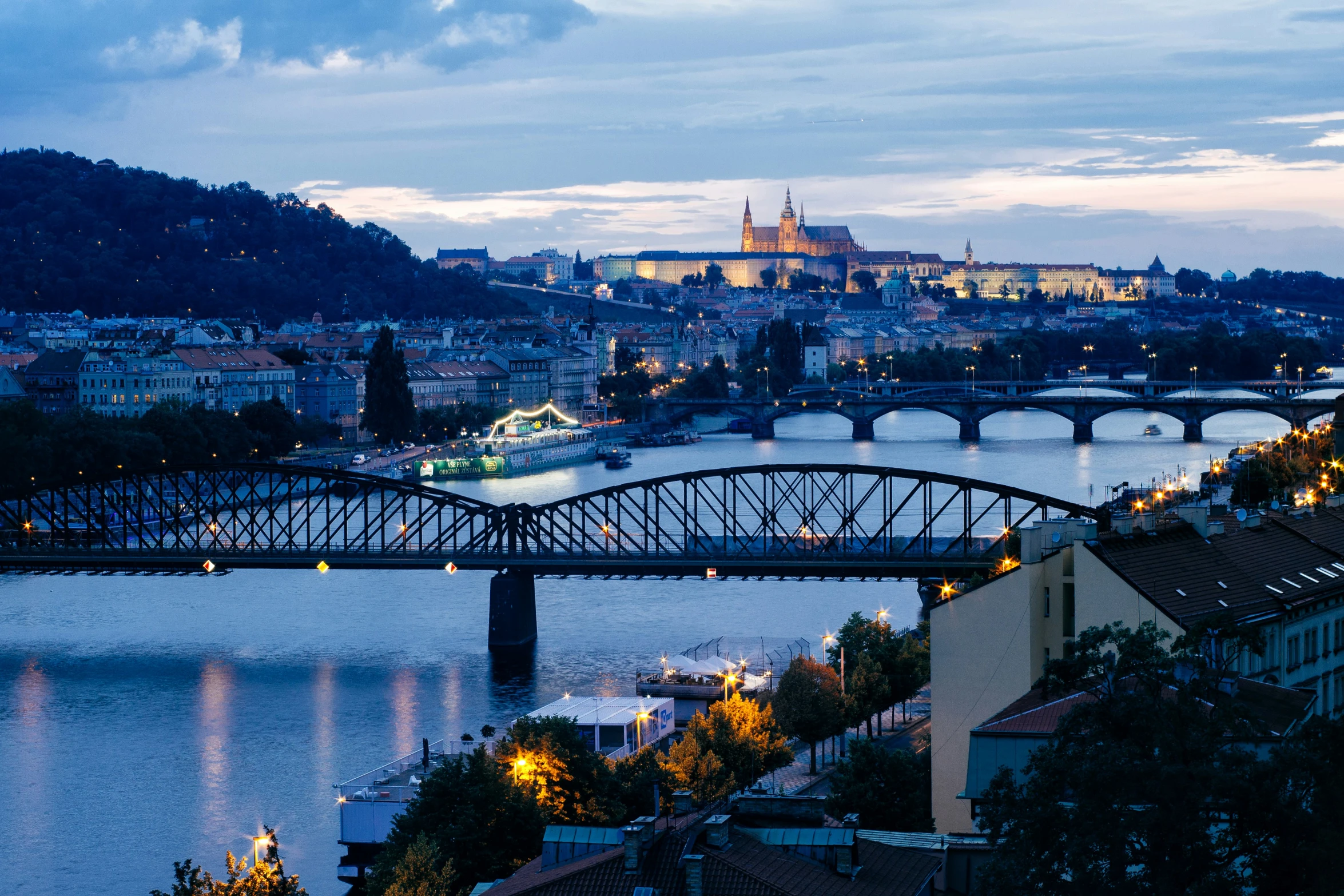 there are some bridges spanning the width of the city