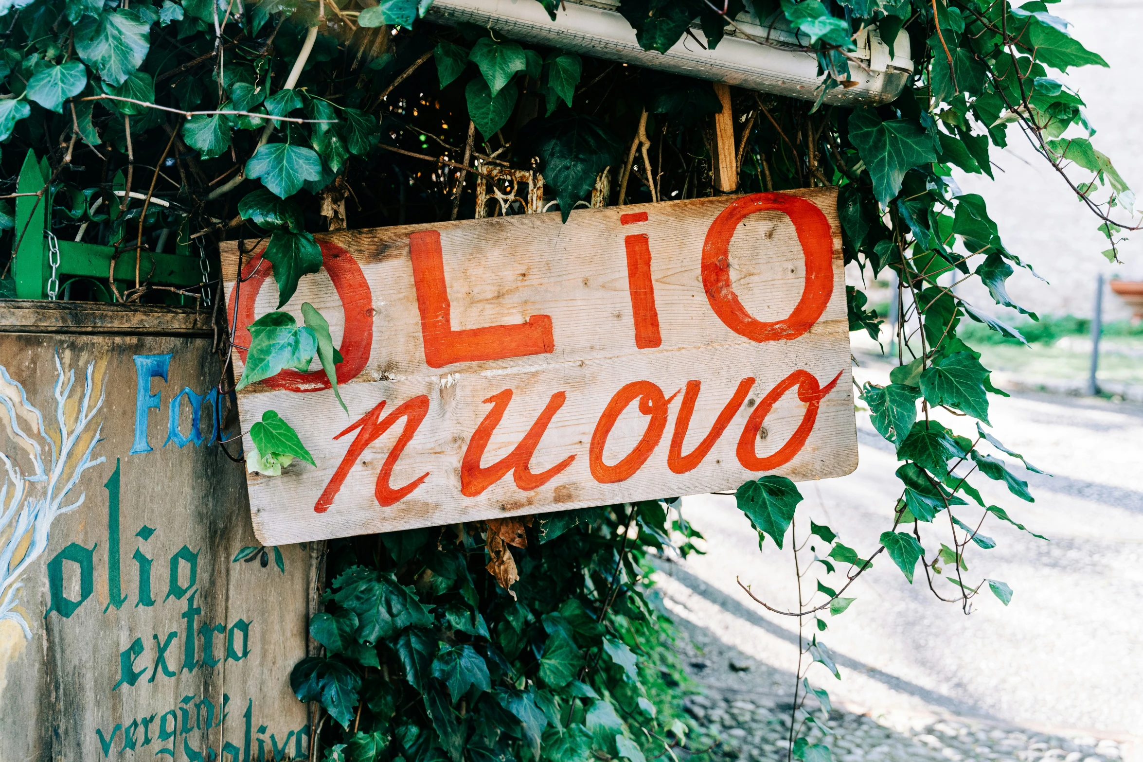 a sign on the side of a wooden box