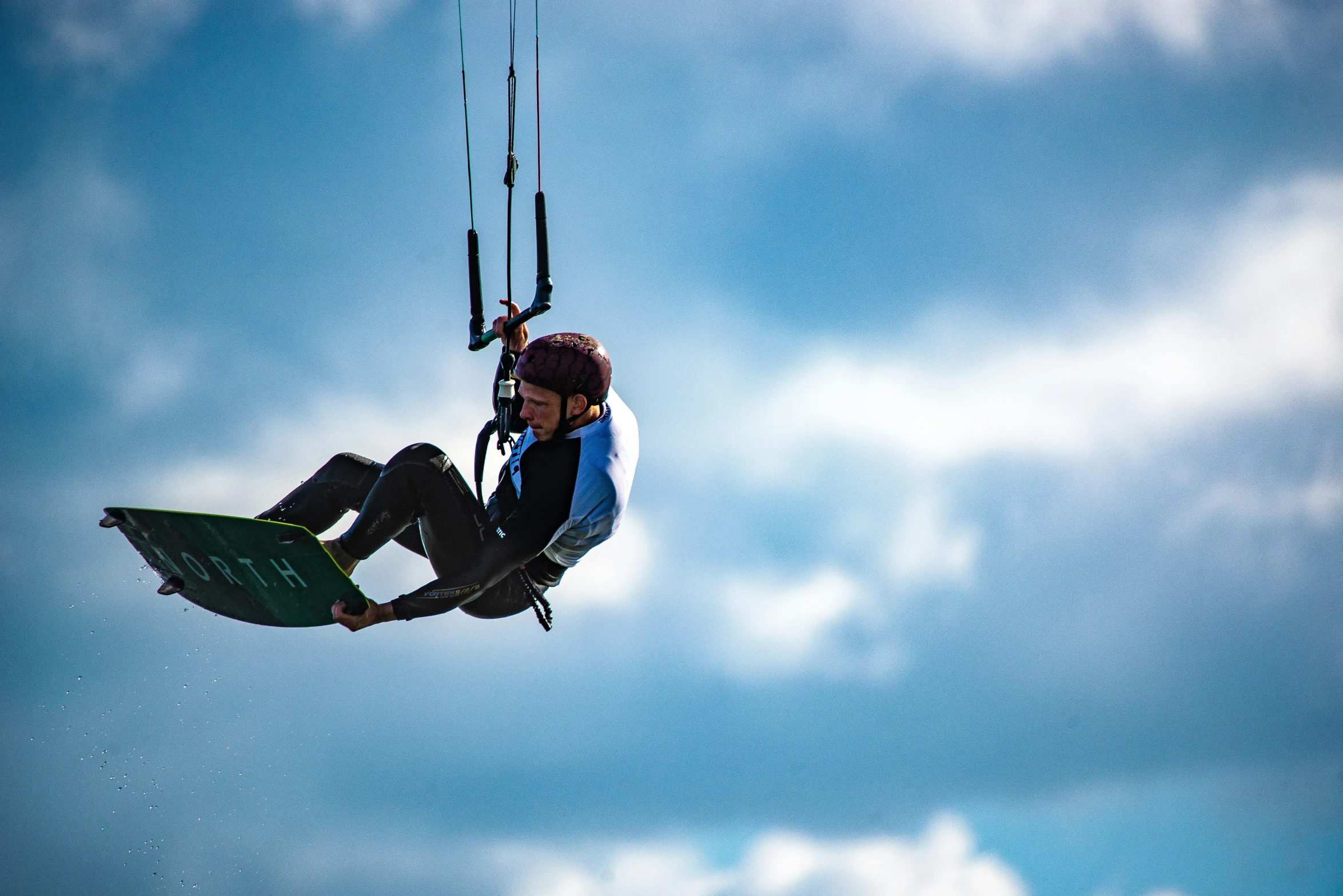 a person para sailing in the air