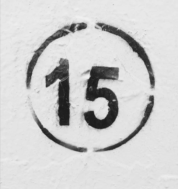 a picture of the number fifteen five and the date