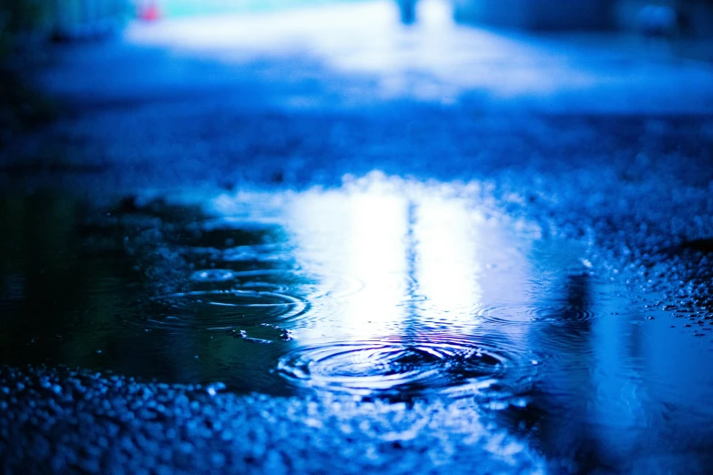 there is some water falling onto the ground