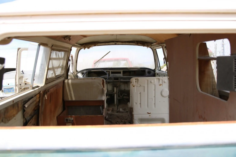 the front end of an empty boat in water