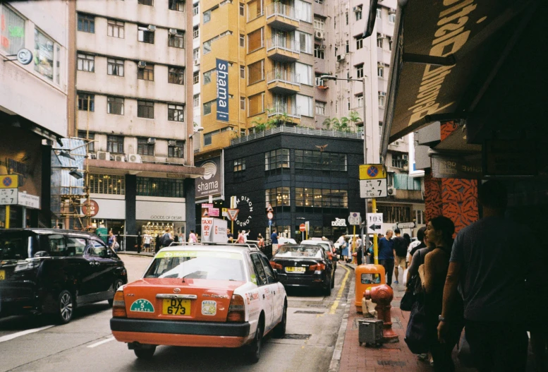 a car is driving past a traffic light in a city