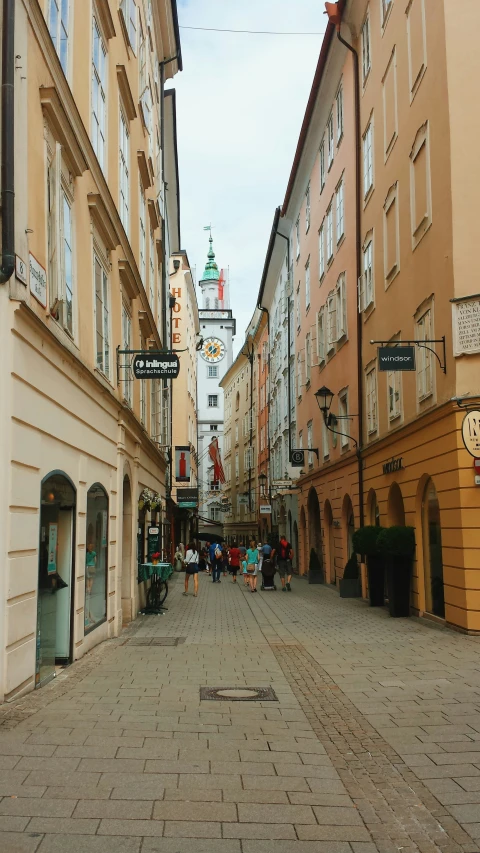 this street looks straight ahead and it looks like you're driving from the sidewalk