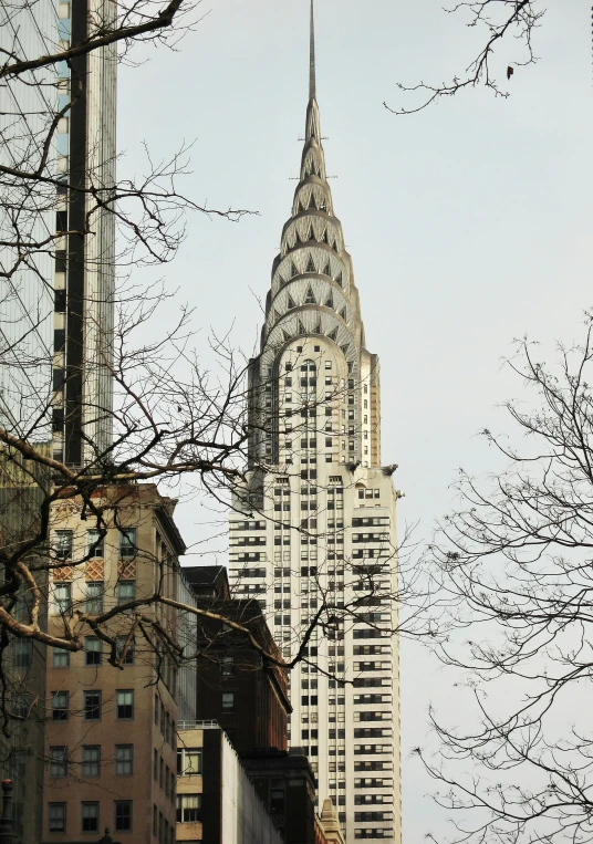 a skyscr that appears to be the top of the empire building