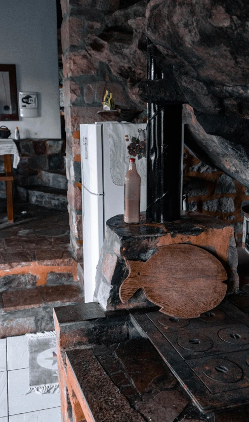 there is a stove and oven inside of this kitchen