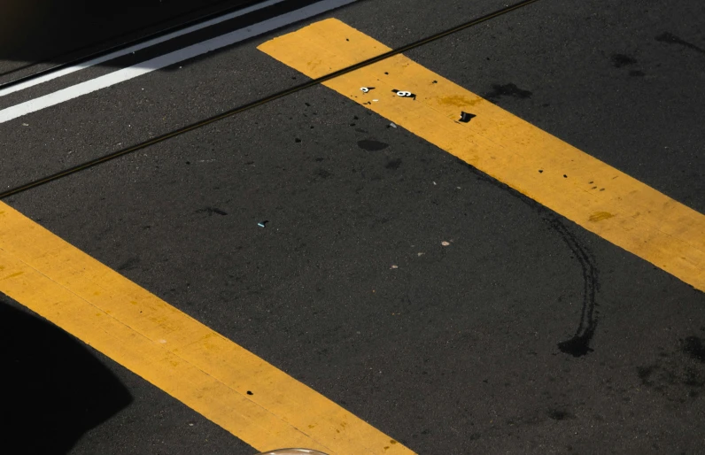 an image of an orange line next to a bus