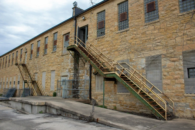 an outside stairway is shown next to the outside of a building