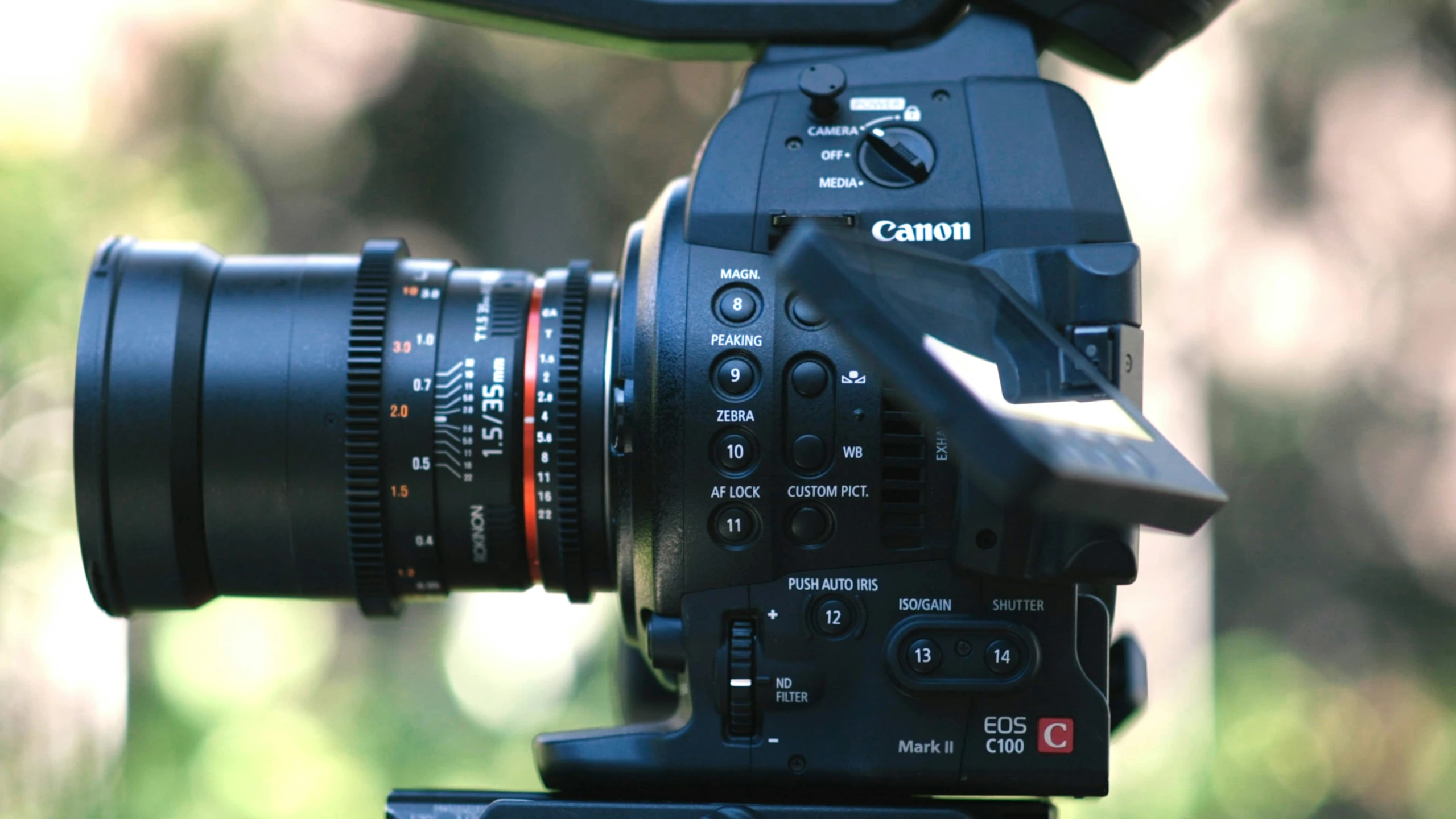 a camera that is outside in the sunlight