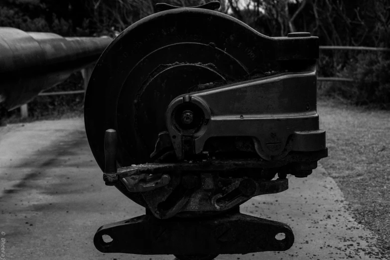 a machine is shown on top of the street