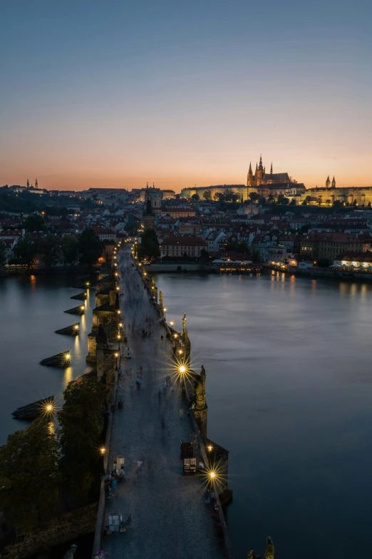 a beautiful po of a city by the water