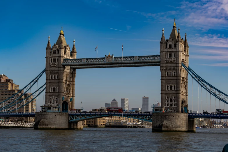 there is a very tall bridge that stretches to the sides