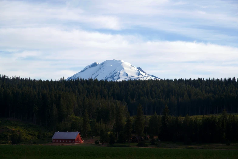 this is a po of the mountain with a cabin