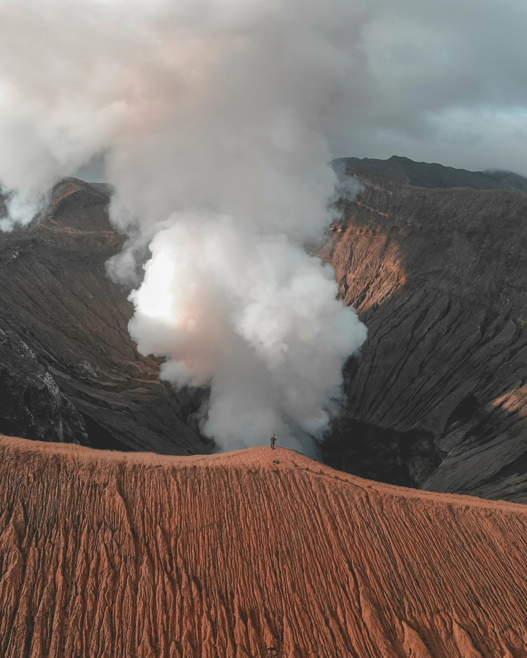 the huge steaming steam plant of the kilaua mountain range