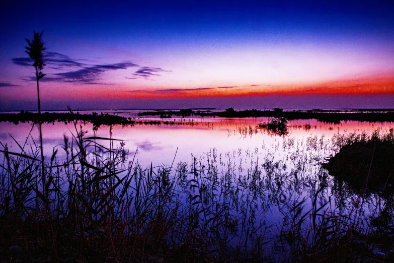 beautiful po of water with the twilight color