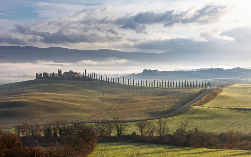 an image of an italian countryside