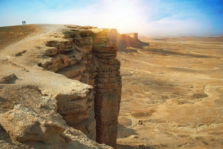 a rock structure is made to look like it has been carved into the ground