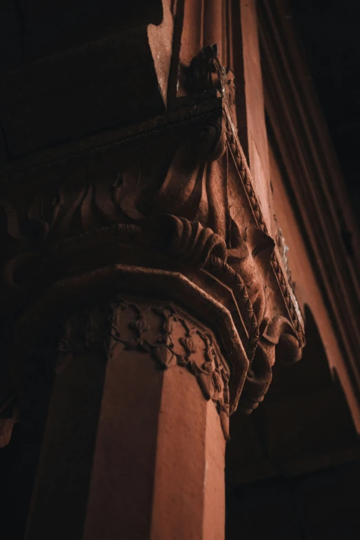 corner of a building showing a corince at the end