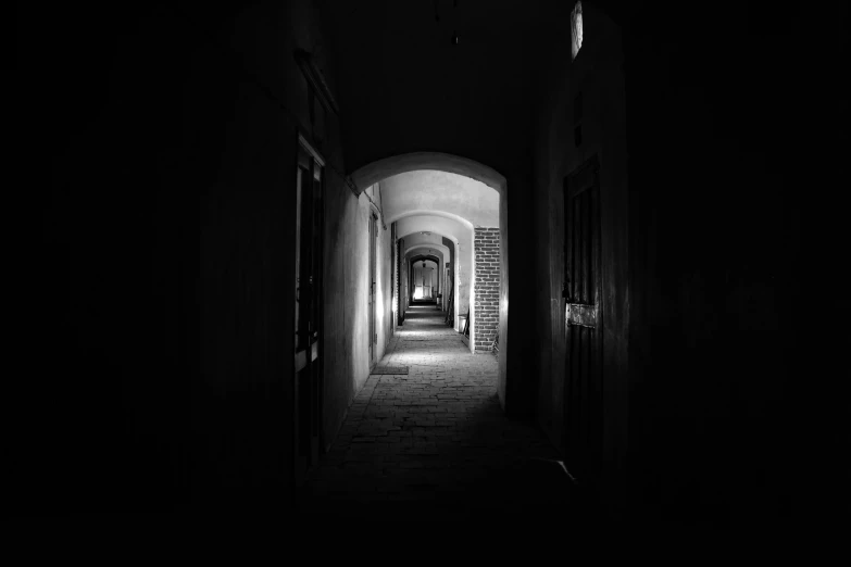 a long hallway with no people in it